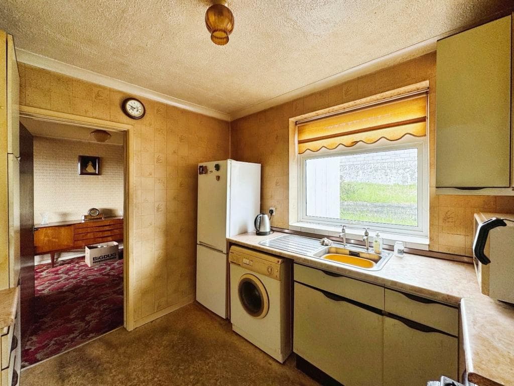 Blaen Nant, Llanelli, Carmarthenshire, SA14 8HB - Image 4