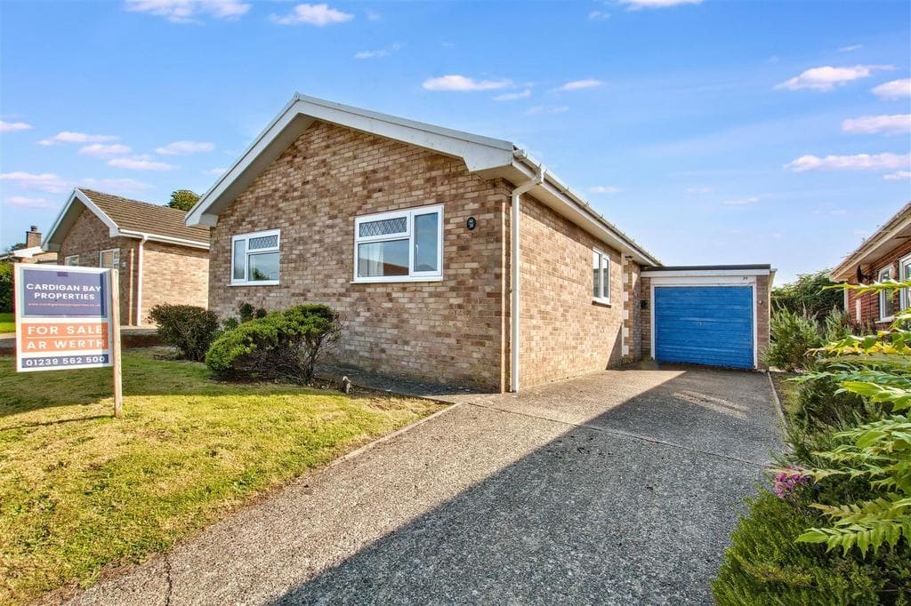 Dolwerdd Estate, Penparc, Cardigan - Image 1
