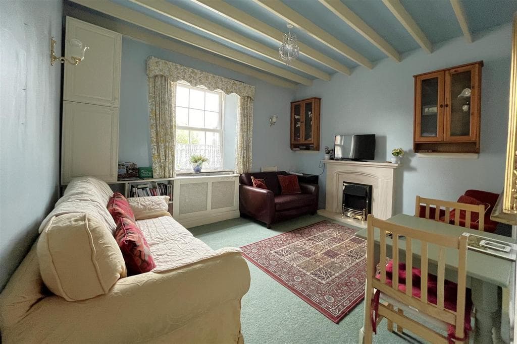 Penfold Yard, Quakers Lane, Richmond - Image 4