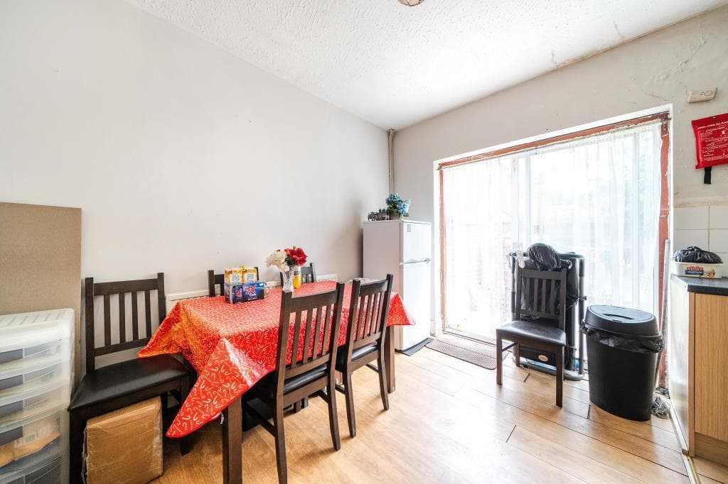 Walton Road,  Woking,  Surrey,  GU21 - Image 2