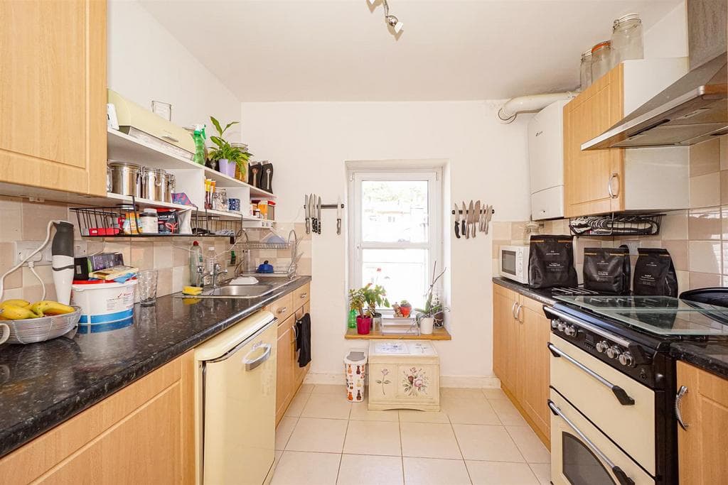 Alexandra Road, St. Leonards-On-Sea - Image 5