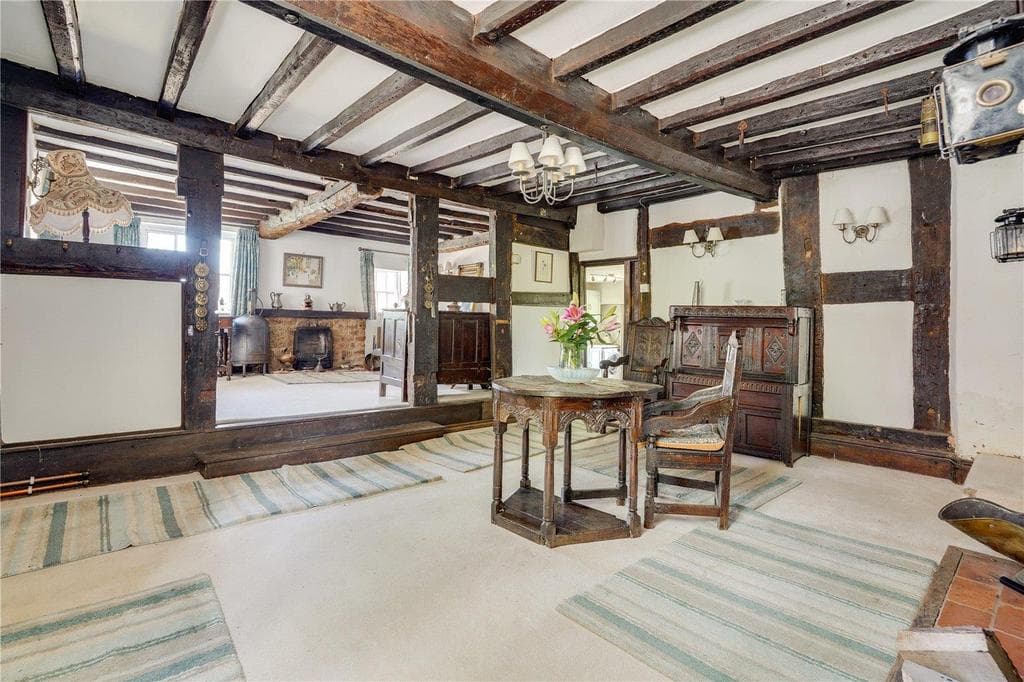 The Old Bell House, Alveley, Bridgnorth - Image 3