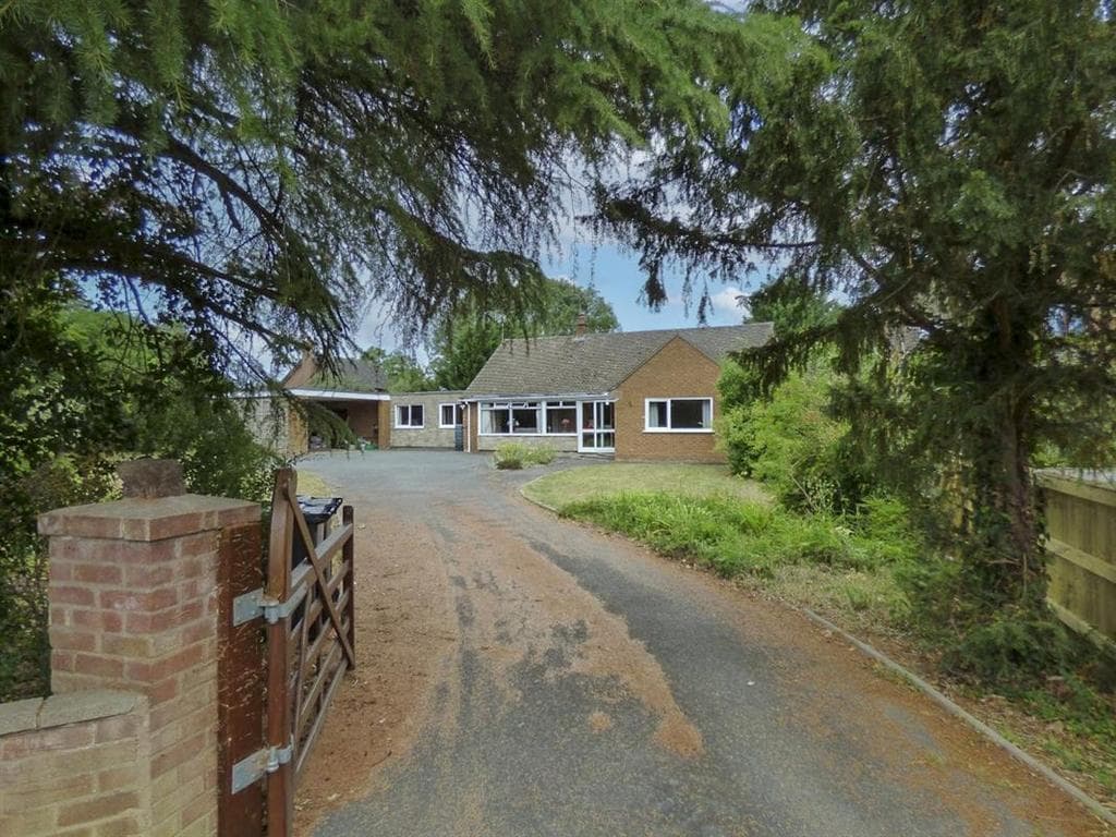 View property at Treloen, Roberts End, Hanley Swan, Malvern, WR8