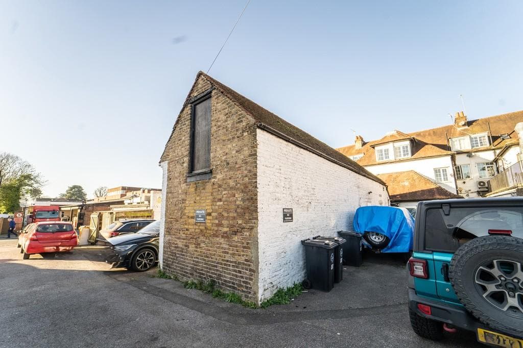 Packhorse Road, Buckinghamshire - Image 4