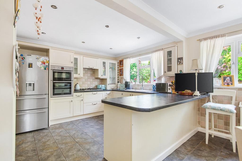 Banstead - Image 2