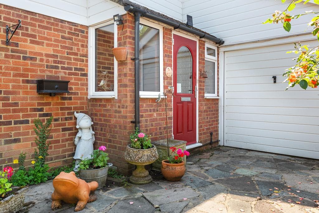 Banstead - Image 4