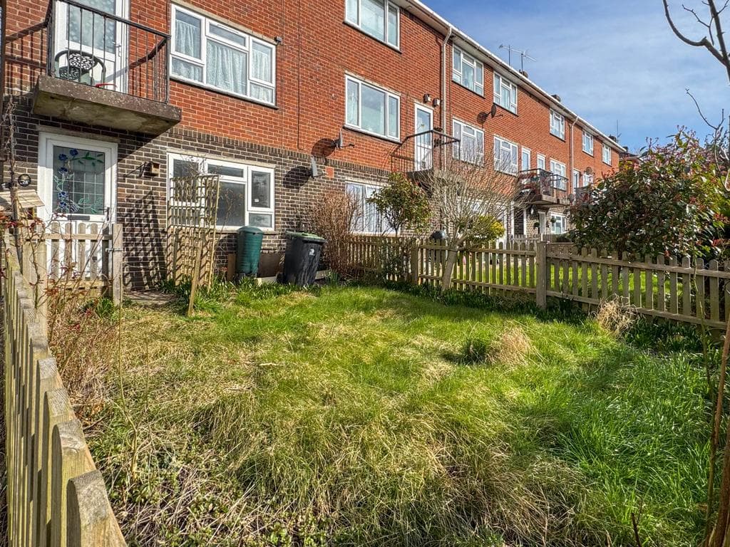 Eagle House Gardens, Blandford Forum - Image 1