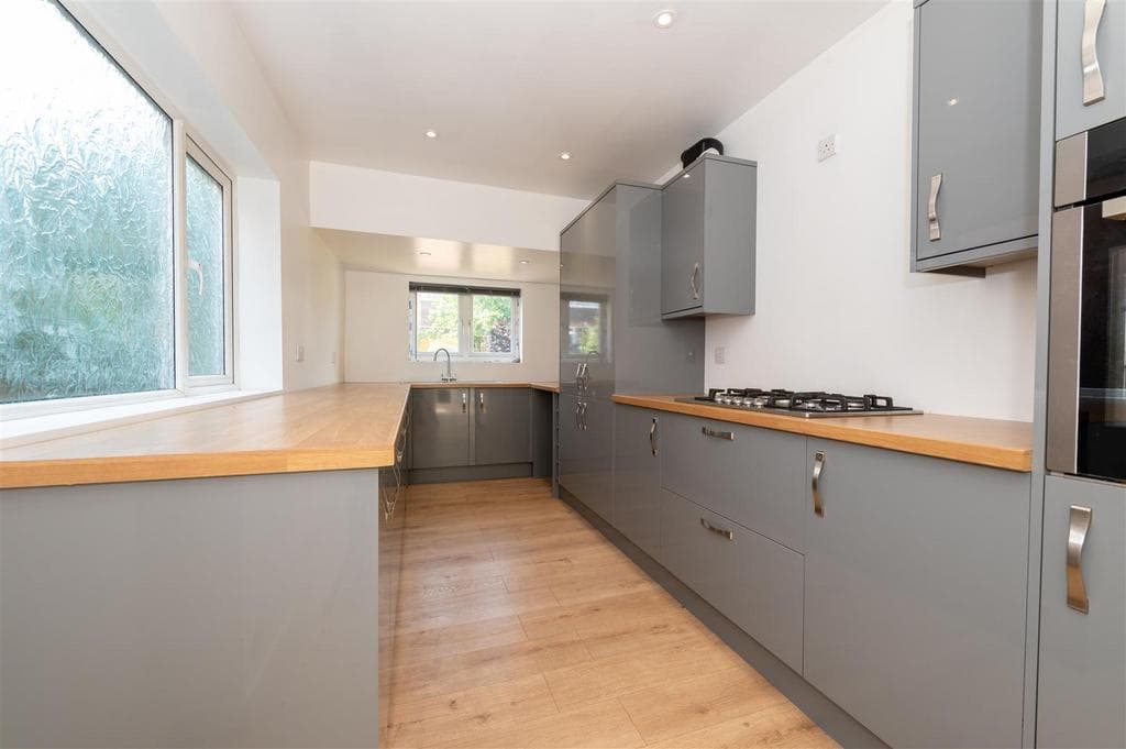 Kennedy Close, Kidderminster - Image 3