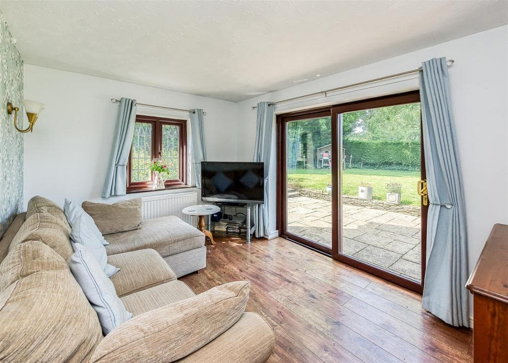 Sweet Turf Cottage, Longnor Gorse, Penkridge, Stafford, ST19 5QL - Image 5