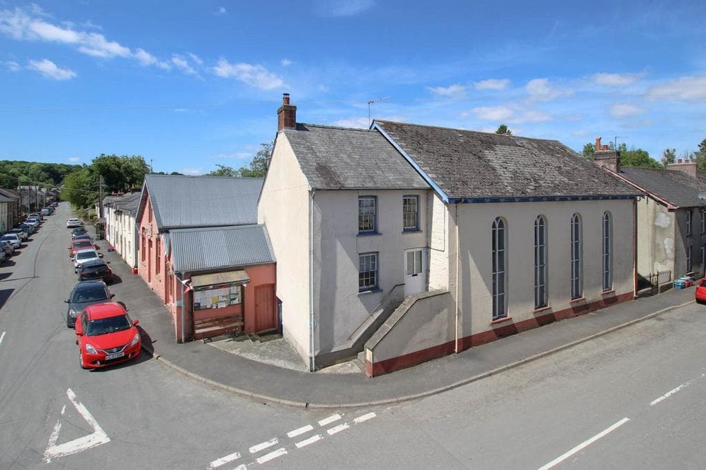 View property at Llangammarch Wells, LD4