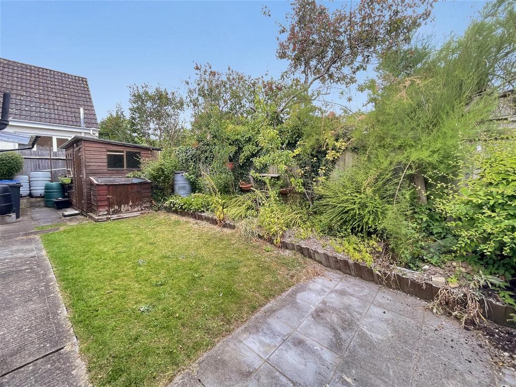 3 Cecil Avenue, Salisbury SP2 - Image 2
