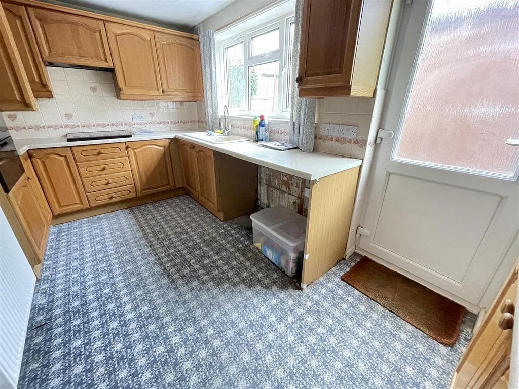 3 Cecil Avenue, Salisbury SP2 - Image 3