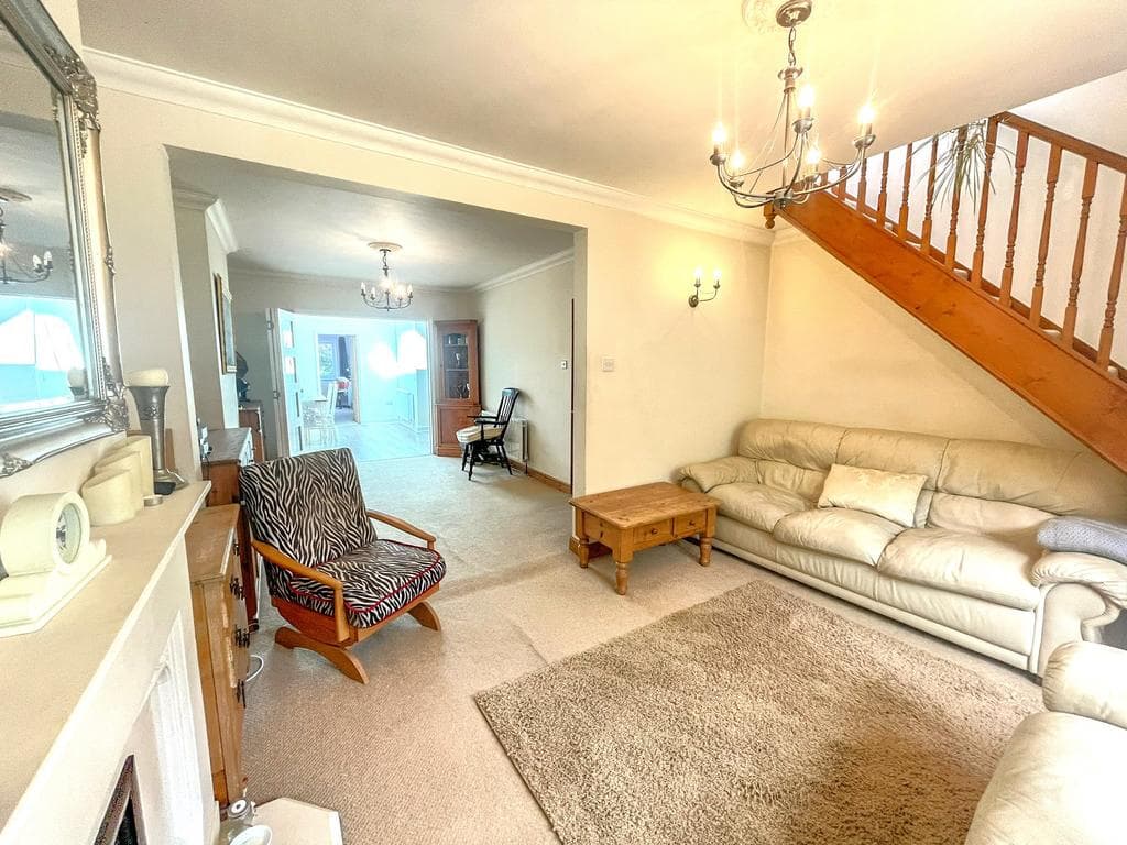 Wraysbury, Berkshire - Image 3
