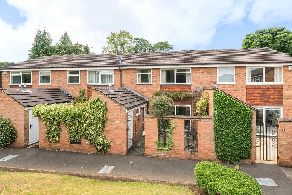 Hurst Lodge, Gower Road, Weybridge, KT13 - Image 1