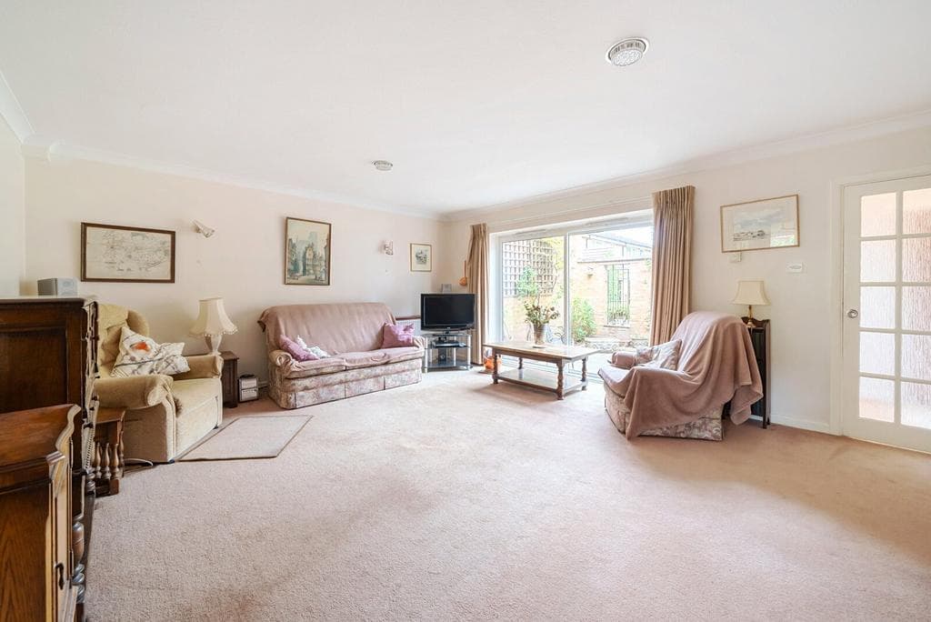 Hurst Lodge, Gower Road, Weybridge, KT13 - Image 3
