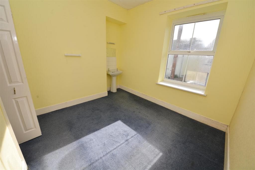 Trafalgar Road, Tenby - Image 3
