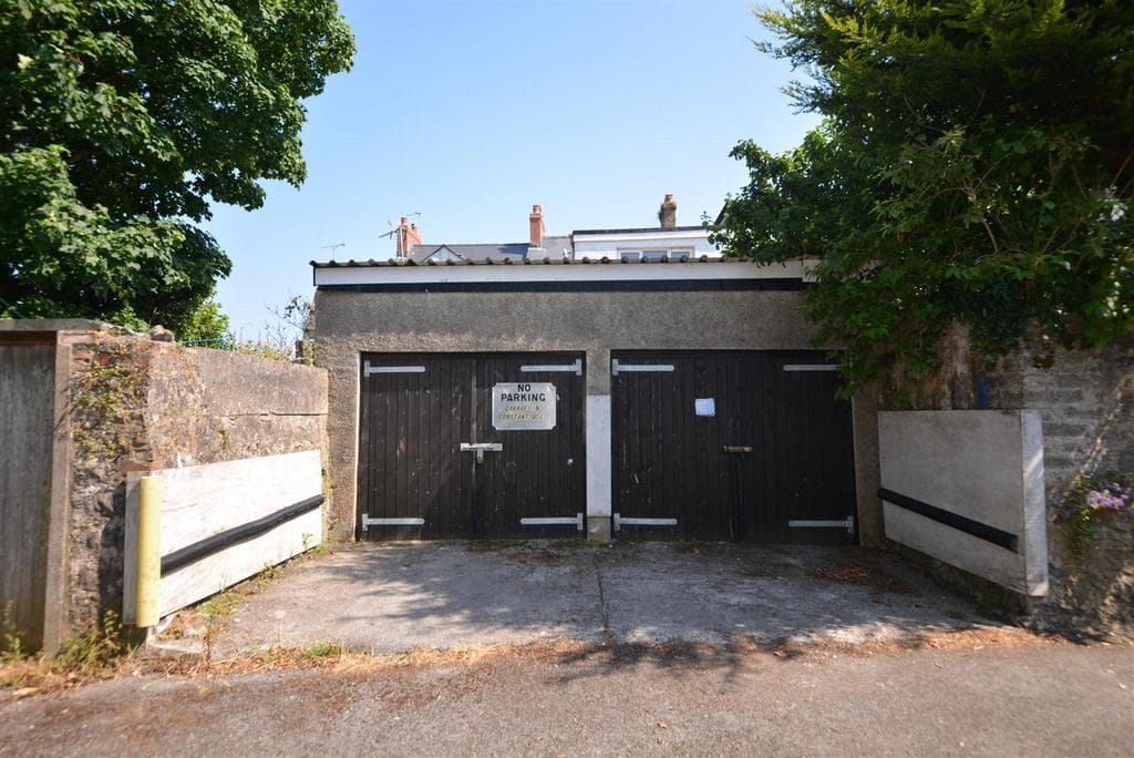 Trafalgar Road, Tenby - Image 4
