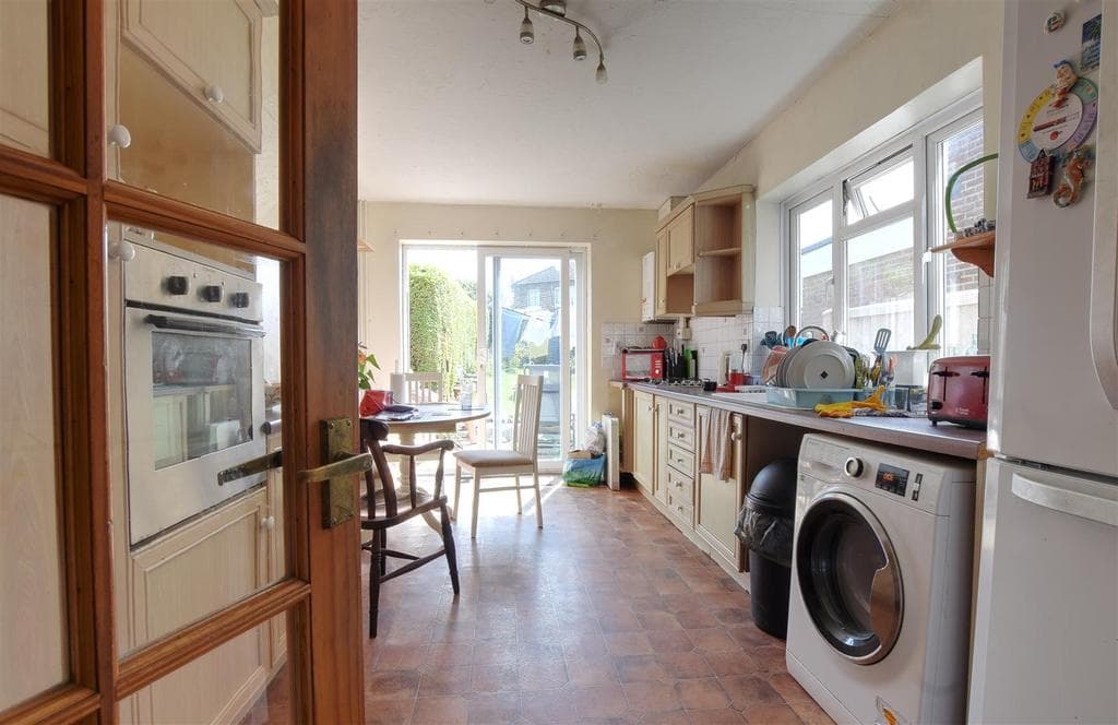 Wrestwood Road, Bexhill-On-Sea - Image 2