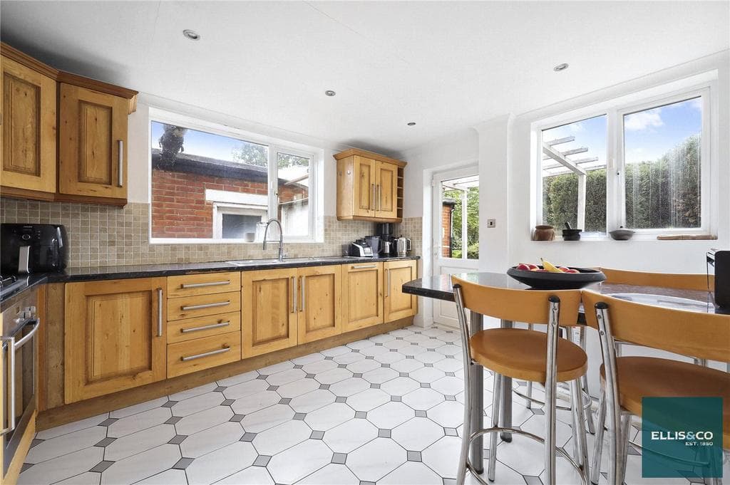 Beechwood Avenue, Finchley, N3 - Image 3