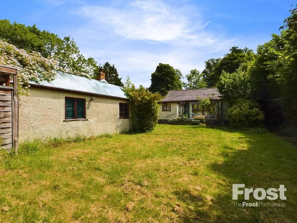 The Embankment, Wraysbury, Berkshire, TW19 - Image 5