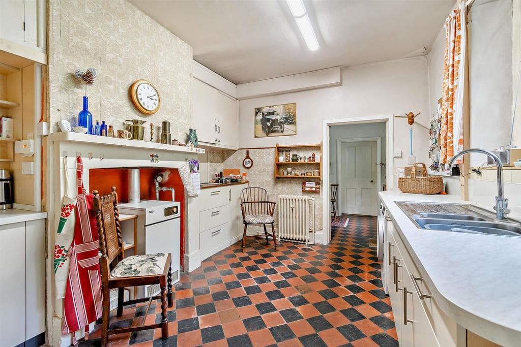 High Street West, Uppingham, Rutland - Image 4