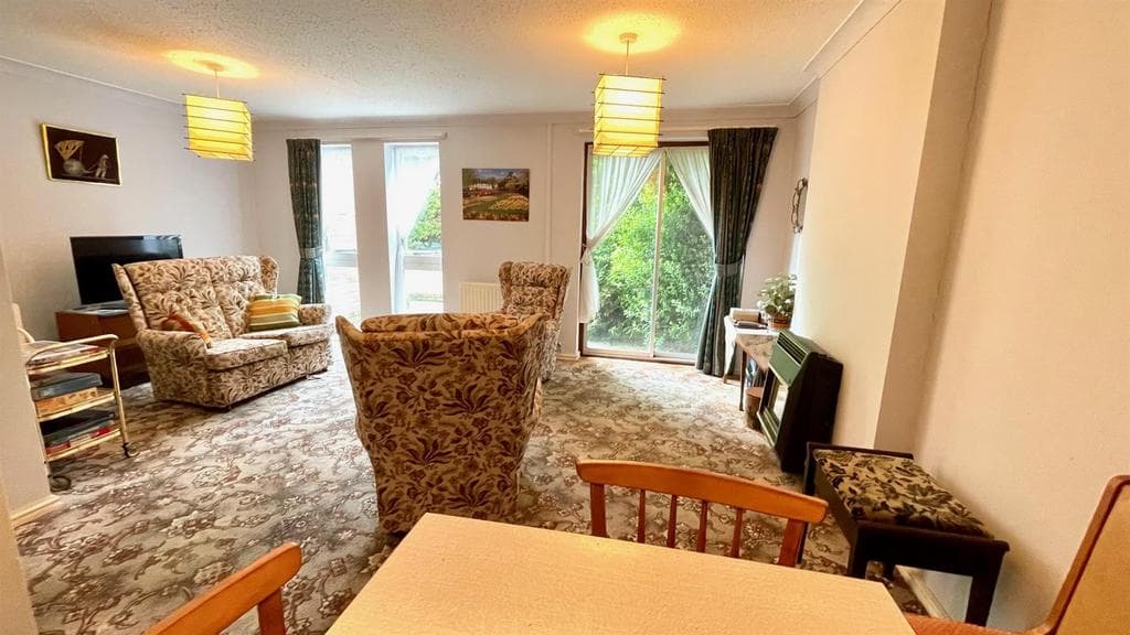 Queensway, Liddell Park, Llandudno - Image 2