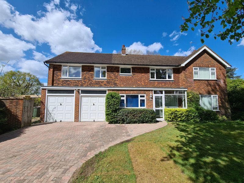 Post House Lane, Great Bookham KT23 - Image 1