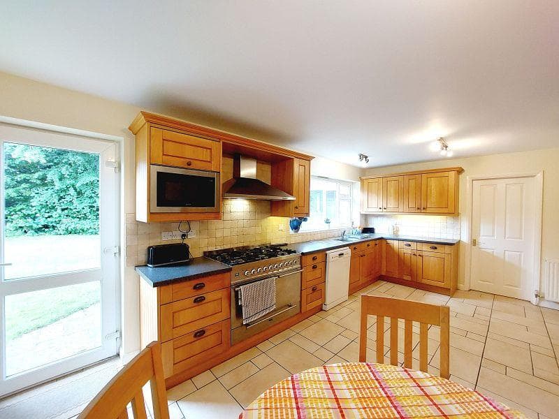 Post House Lane, Great Bookham KT23 - Image 2