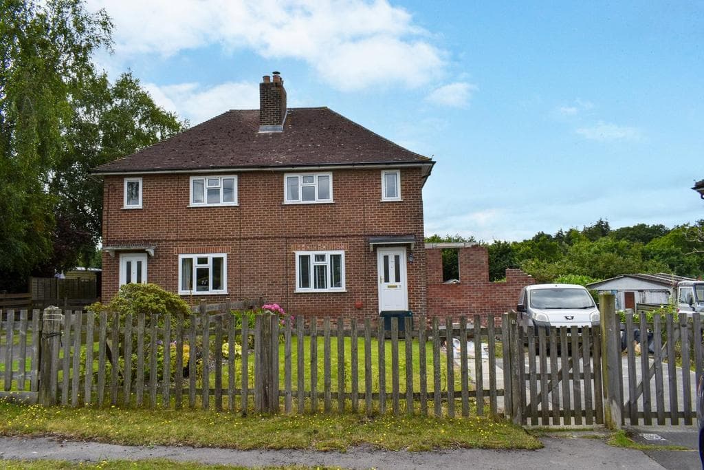 East End, Lymington, SO41 - Image 1