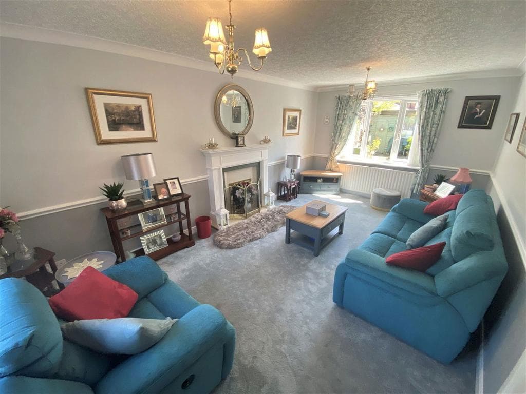 6 Spinners Way, Moorside, Oldham, OL4 2QN - Image 4