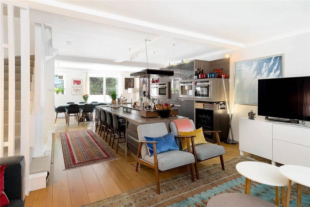 Ebury Mews, Belgravia, London, SW1W - Image 2