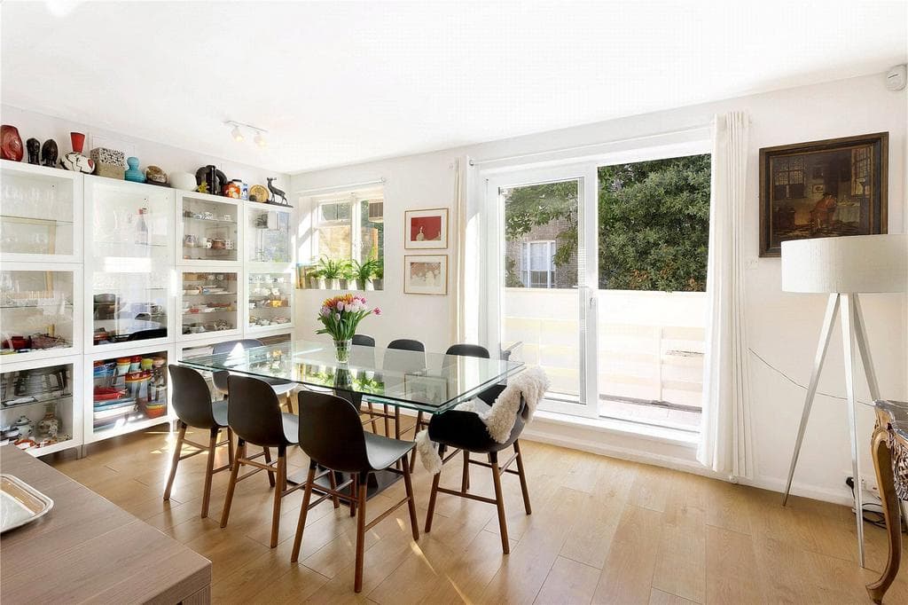 Ebury Mews, Belgravia, London, SW1W - Image 3