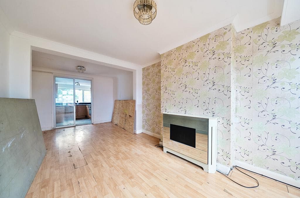 Denham Crescent, Mitcham CR4 - Image 5