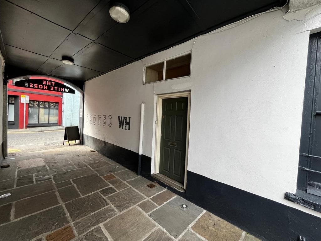 Rhosmaen Street, Llandeilo, SA19 - Image 2