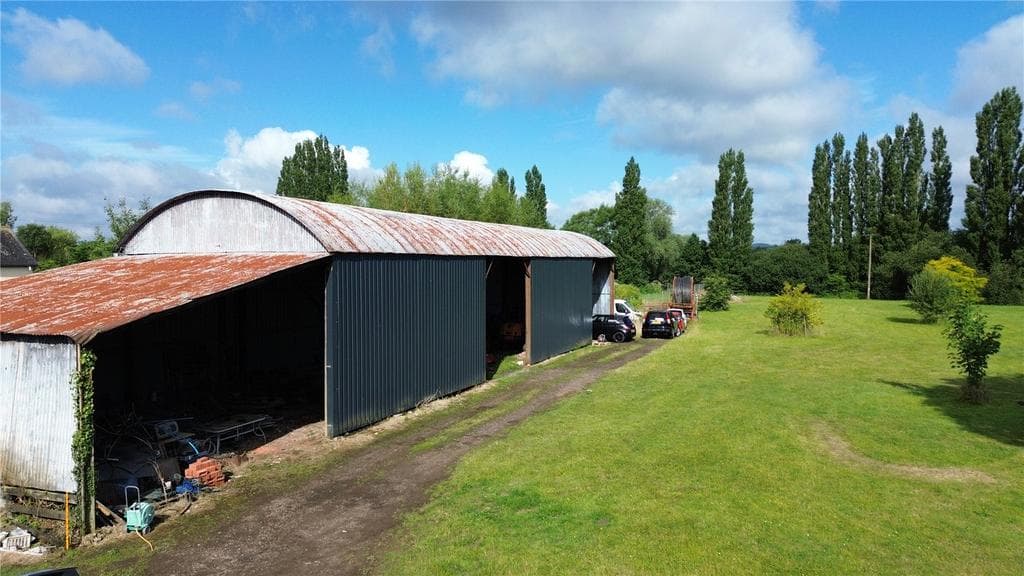 Barns At Hayne Barton Farm House, Devon, EX15 - Image 1
