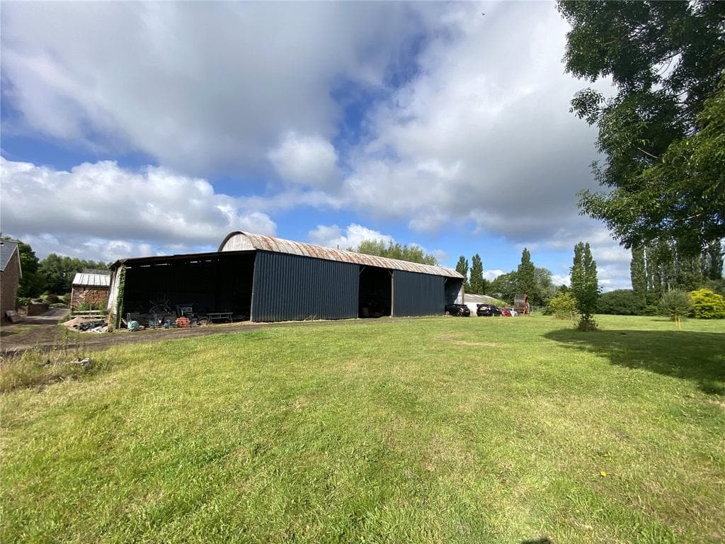 Barns At Hayne Barton Farm House, Devon, EX15 - Image 3