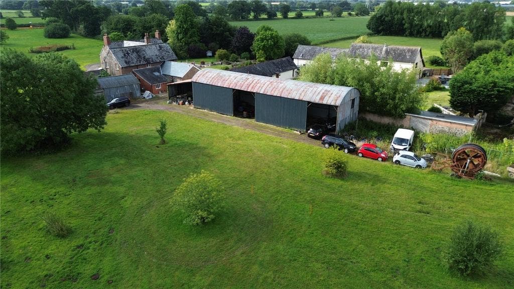 Barns At Hayne Barton Farm House, Devon, EX15 - Image 4