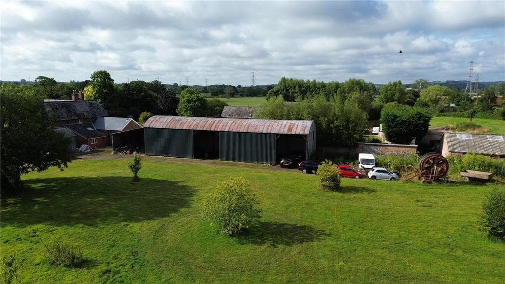 Barns At Hayne Barton Farm House, Devon, EX15 - Image 5