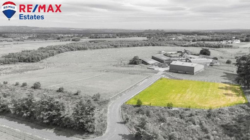 Longford Croft west, West Calder EH55 - Image 1
