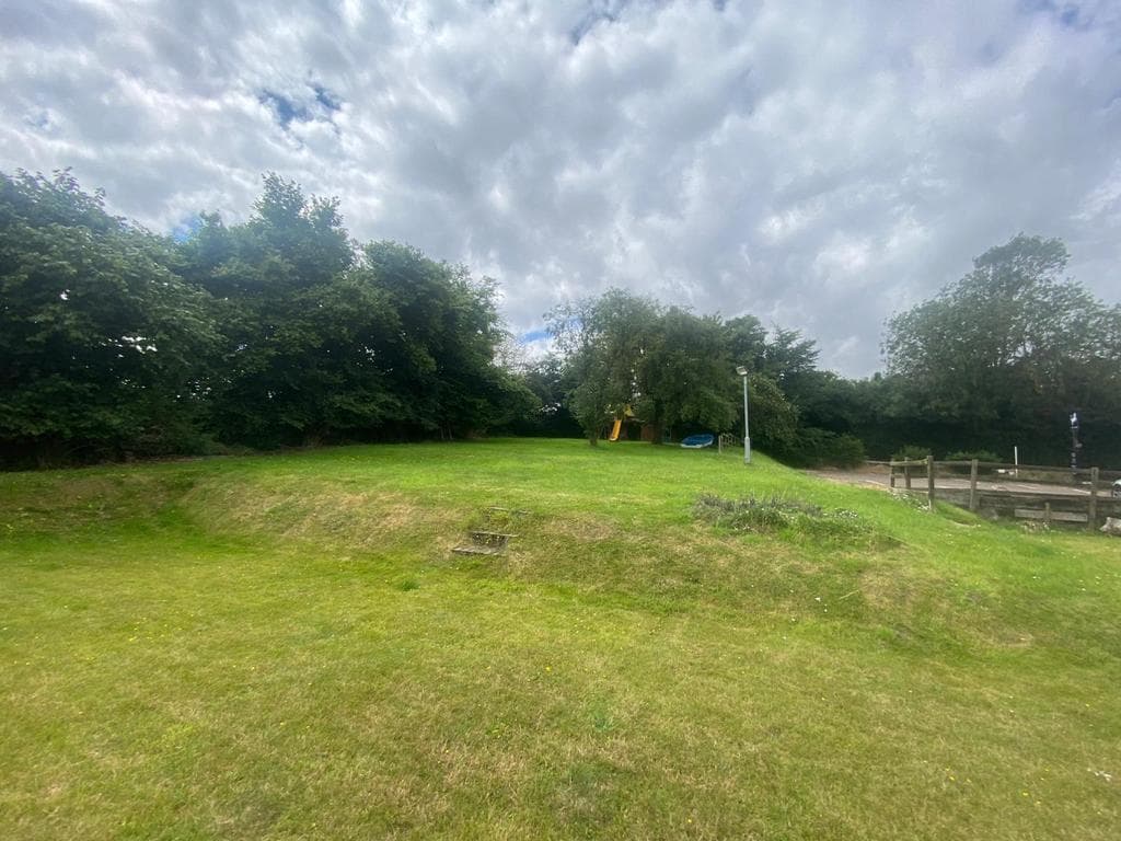 Wareside SG12 - Image 5
