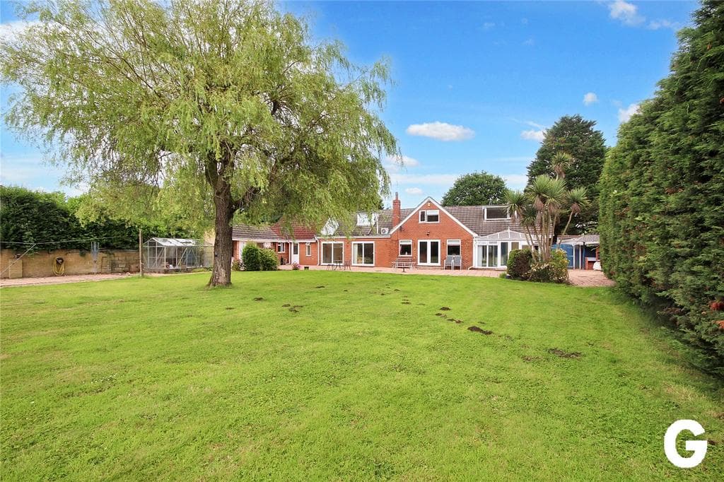 Beech Lane, St. Leonards, Ringwood, Hampshire, BH24 - Image 1