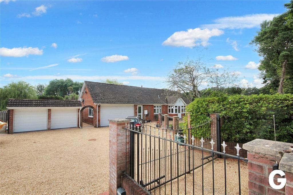 Beech Lane, St. Leonards, Ringwood, Hampshire, BH24 - Image 2