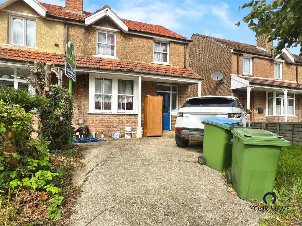 Hawthorn Road, West Sussex PO21 - Image 1