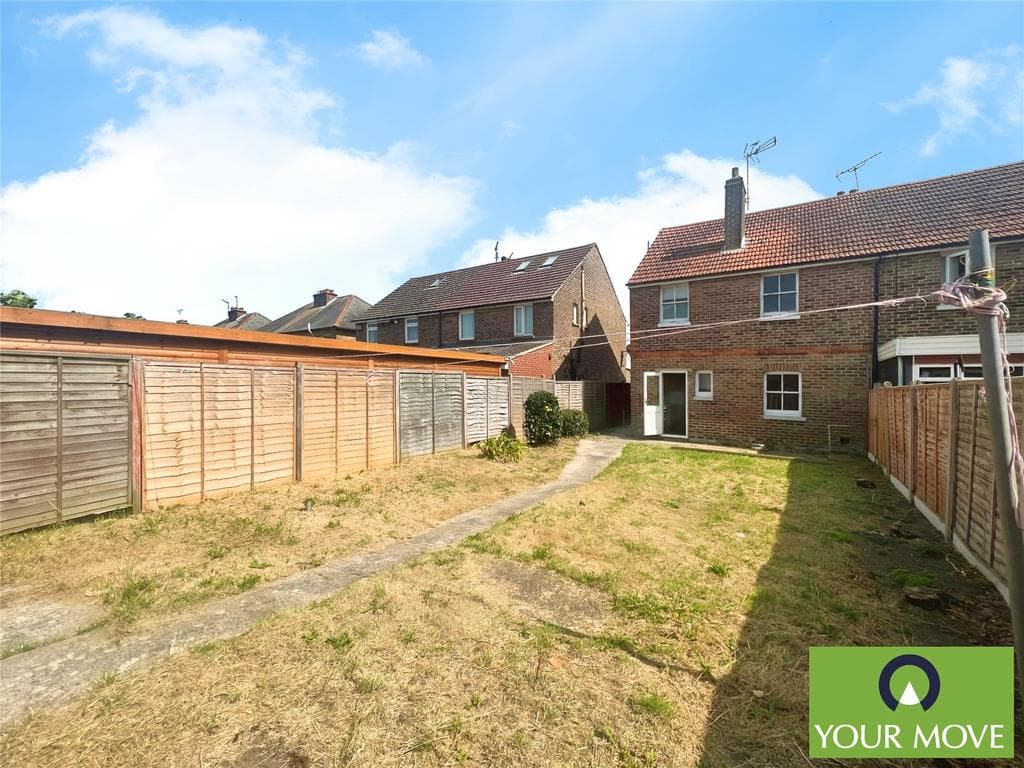 Hawthorn Road, West Sussex PO21 - Image 3
