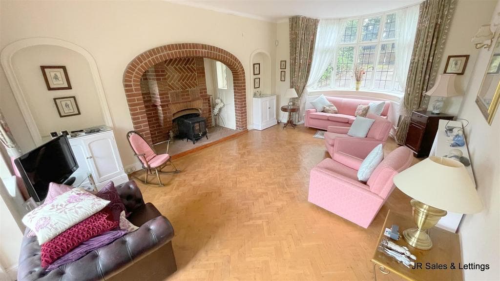 The Ridgeway, Northaw/Cuffley - Image 5