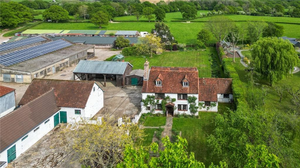 Partridge Lane, Newdigate - Image 4