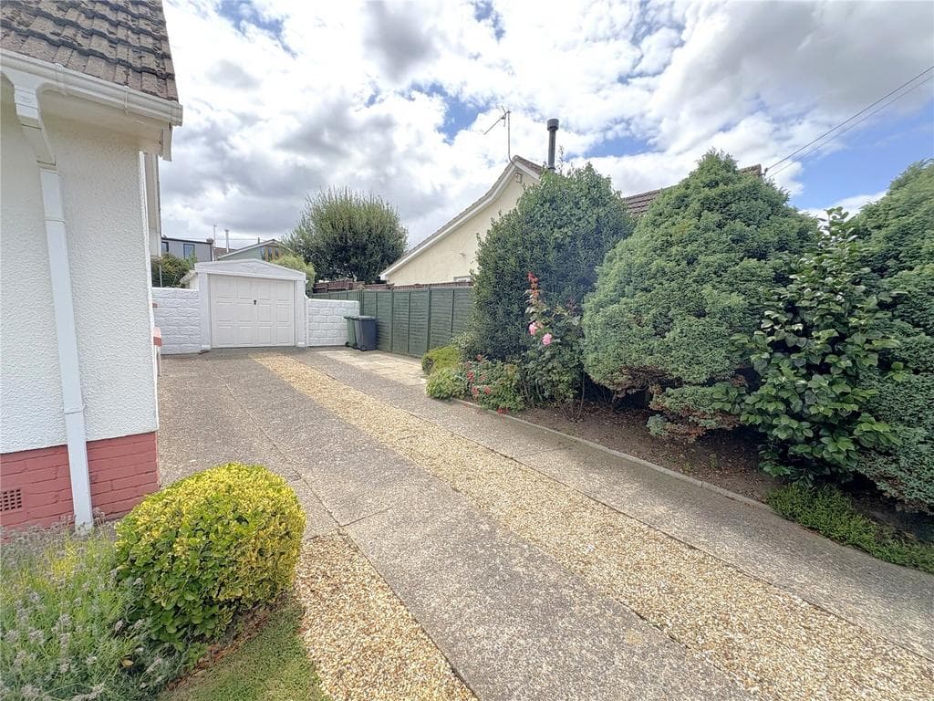 Linscott Crescent, West Yelland, Barnstaple, Devon, EX31 - Image 2