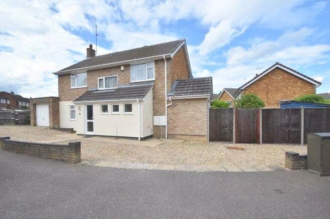 Rosslyn Crescent, Icknield, Luton, Bedfordshire, LU3 2AU - Image 1