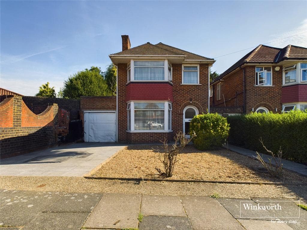 Beverley Drive, Middlesex HA8 - Image 1