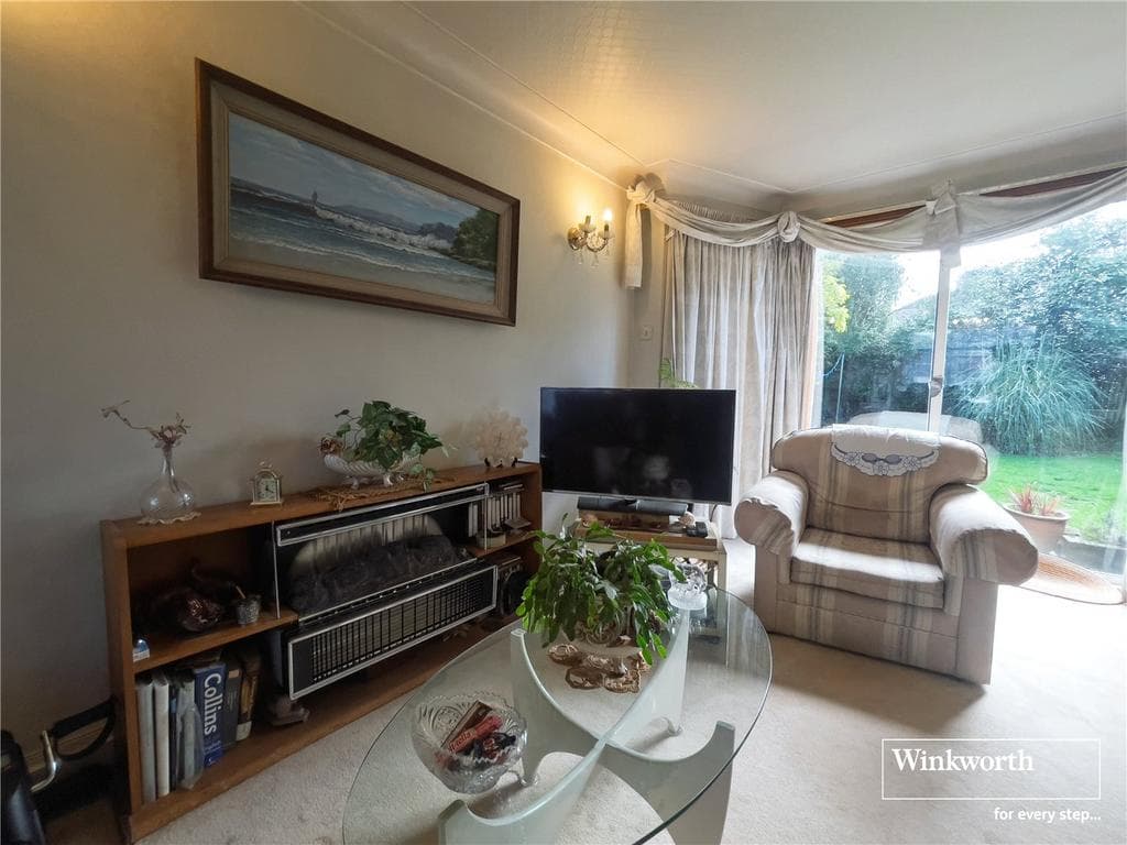 Beverley Drive, Middlesex HA8 - Image 5